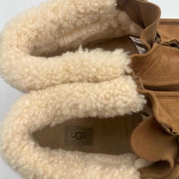 Ugg Funkarra Boots - Picture 9 of 15